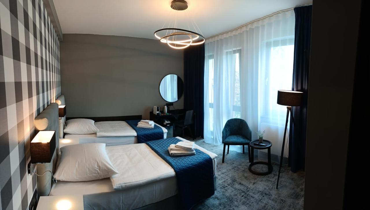 Hotel Sanova Ярослав Экстерьер фото